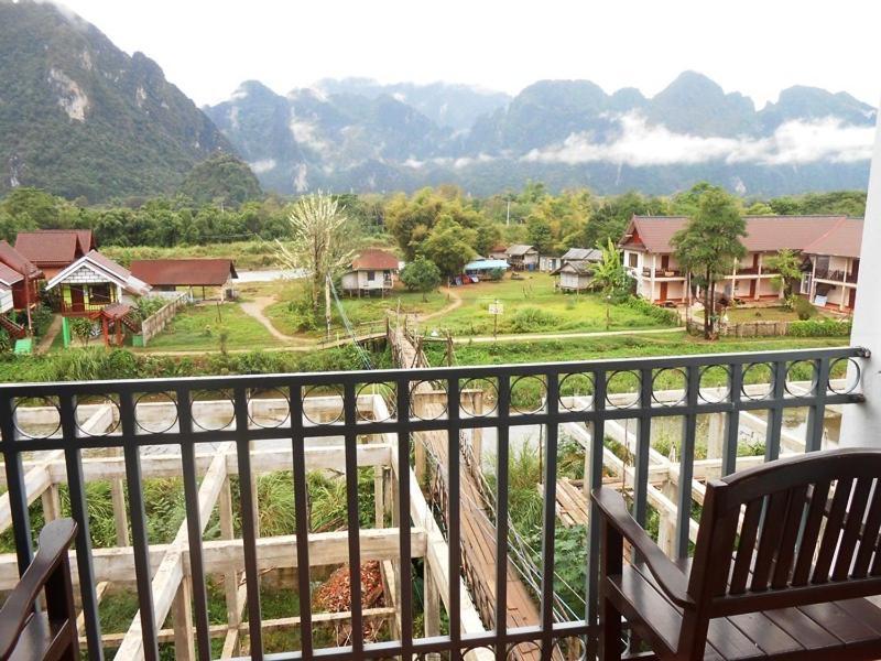 Domon Hotel Ванг-Виенг Экстерьер фото